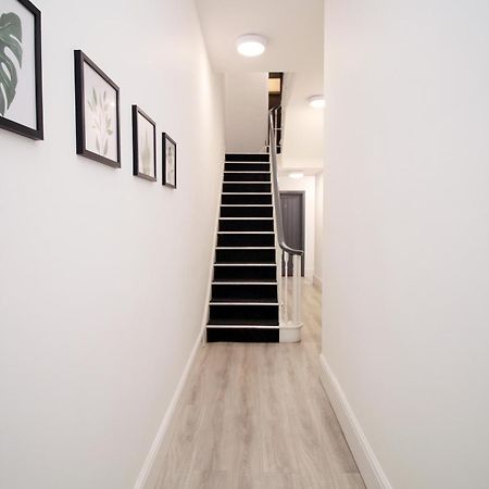 Fully Equipped Kitchen, Parking, City Centre Swansea Esterno foto