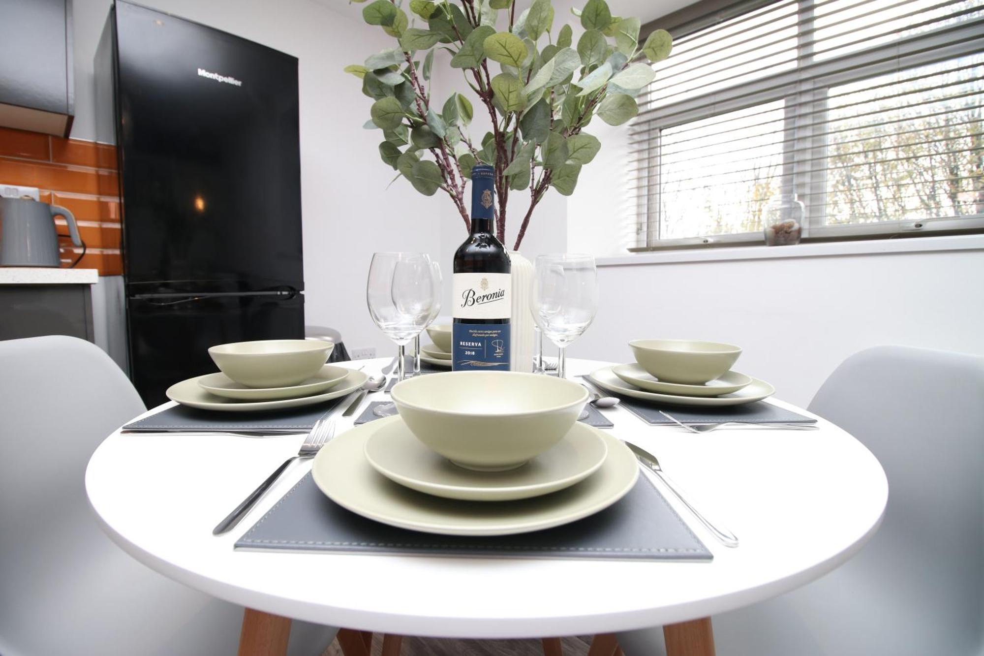 Fully Equipped Kitchen, Parking, City Centre Swansea Esterno foto