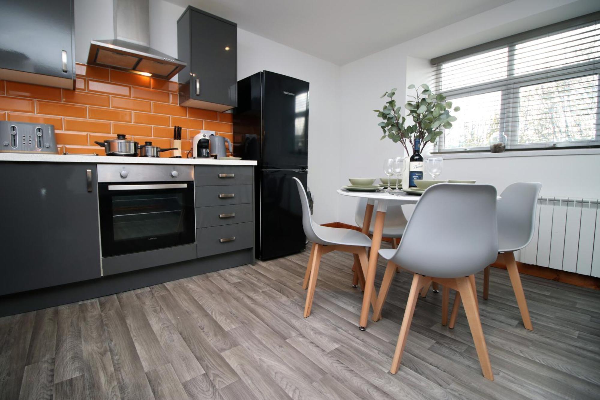 Fully Equipped Kitchen, Parking, City Centre Swansea Esterno foto