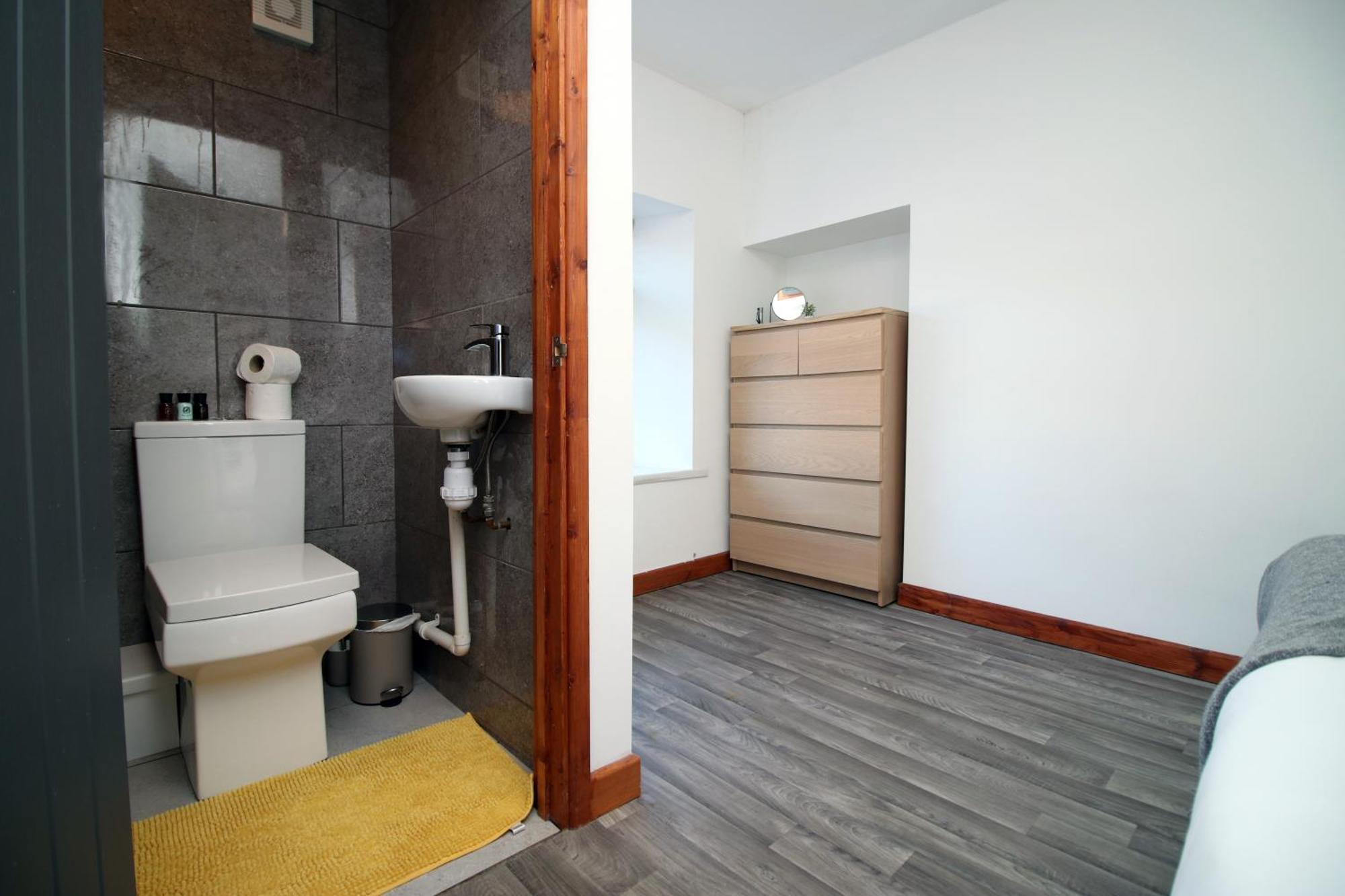 Fully Equipped Kitchen, Parking, City Centre Swansea Esterno foto