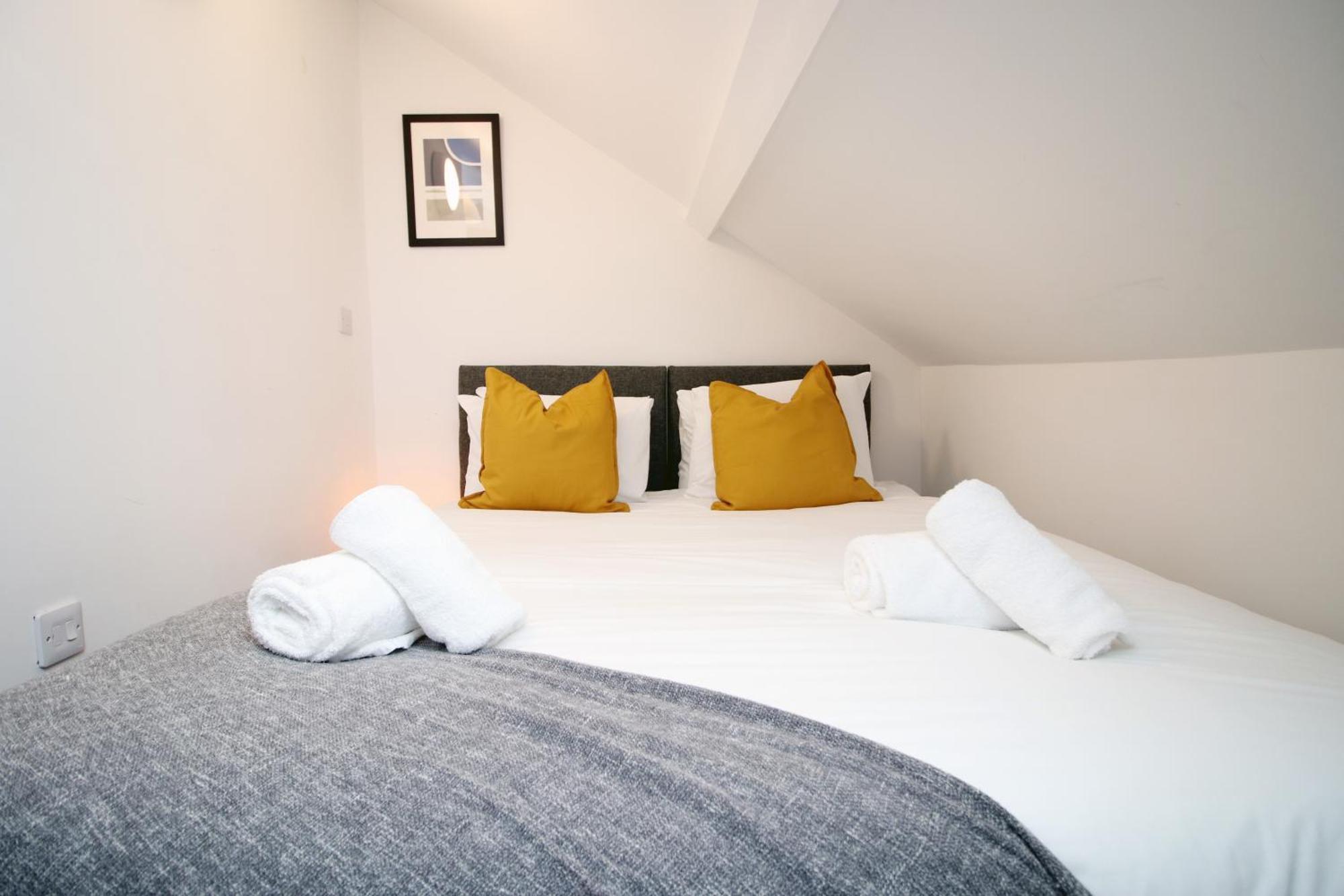Fully Equipped Kitchen, Parking, City Centre Swansea Esterno foto