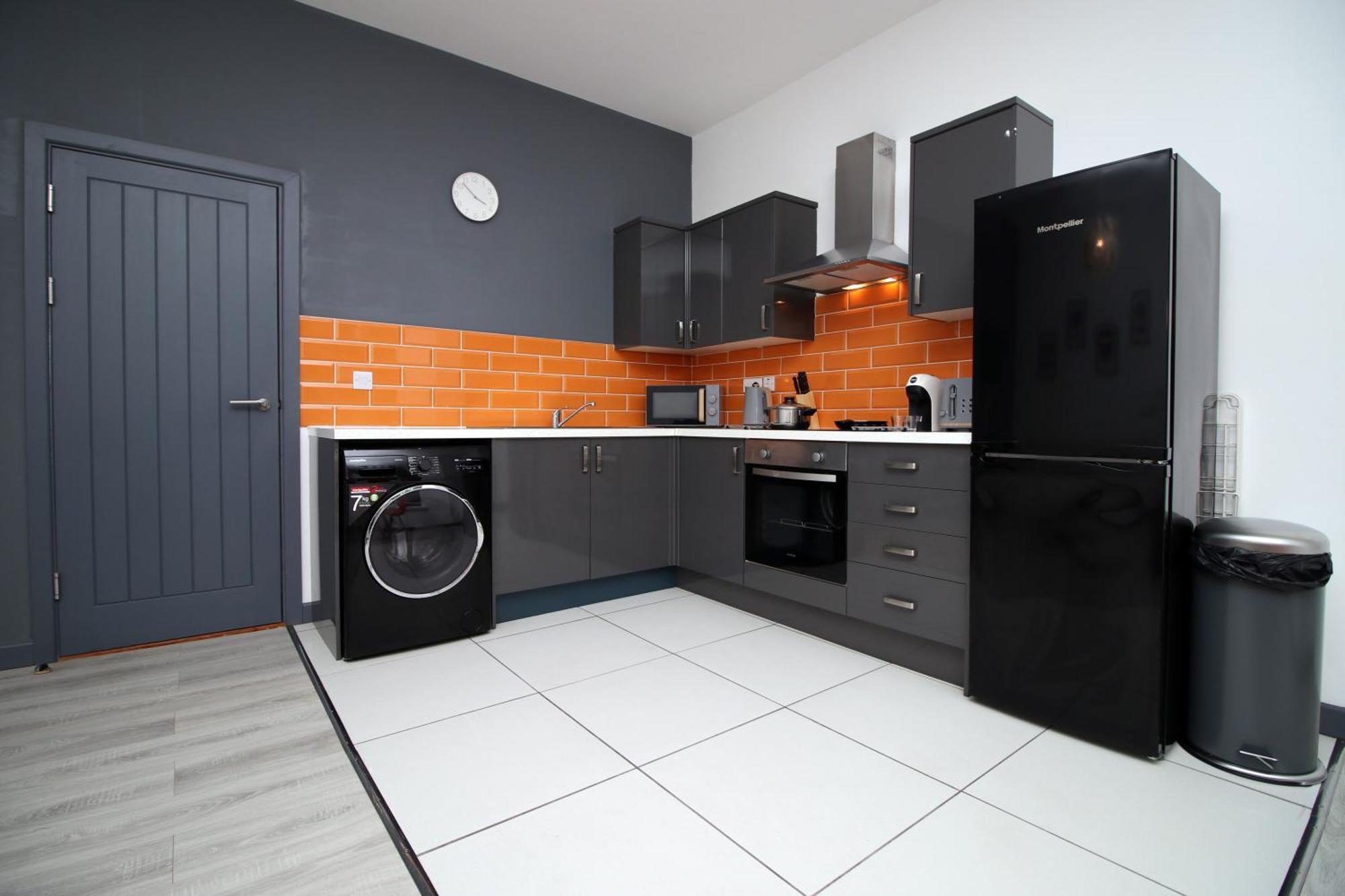 Fully Equipped Kitchen, Parking, City Centre Swansea Esterno foto