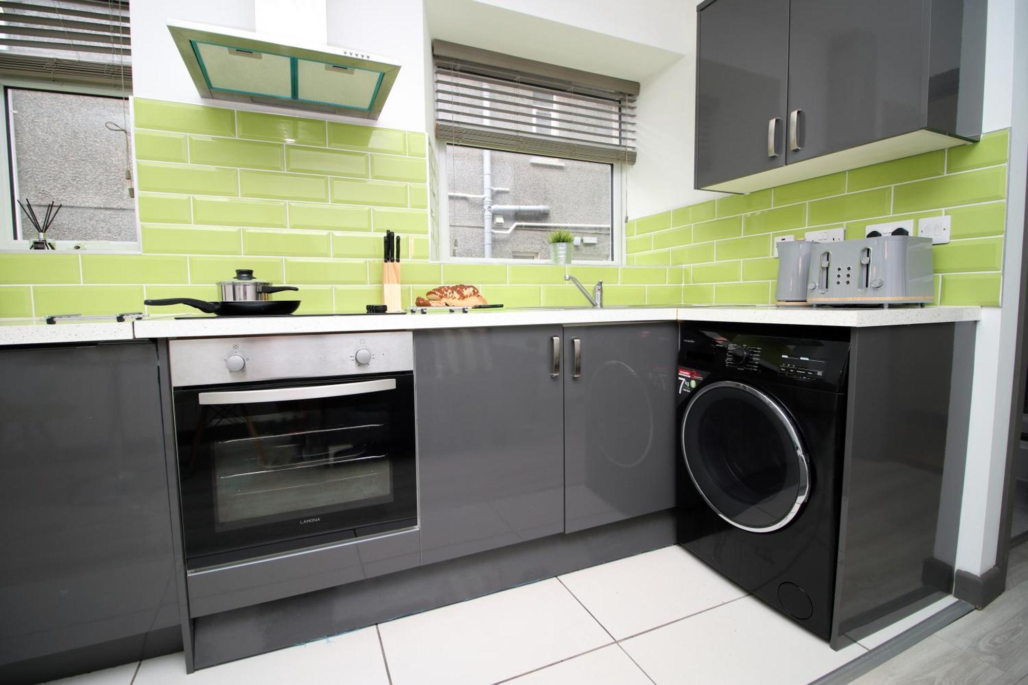Fully Equipped Kitchen, Parking, City Centre Swansea Esterno foto