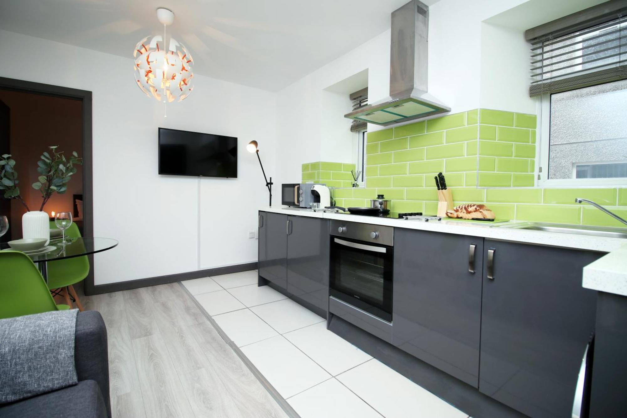 Fully Equipped Kitchen, Parking, City Centre Swansea Esterno foto