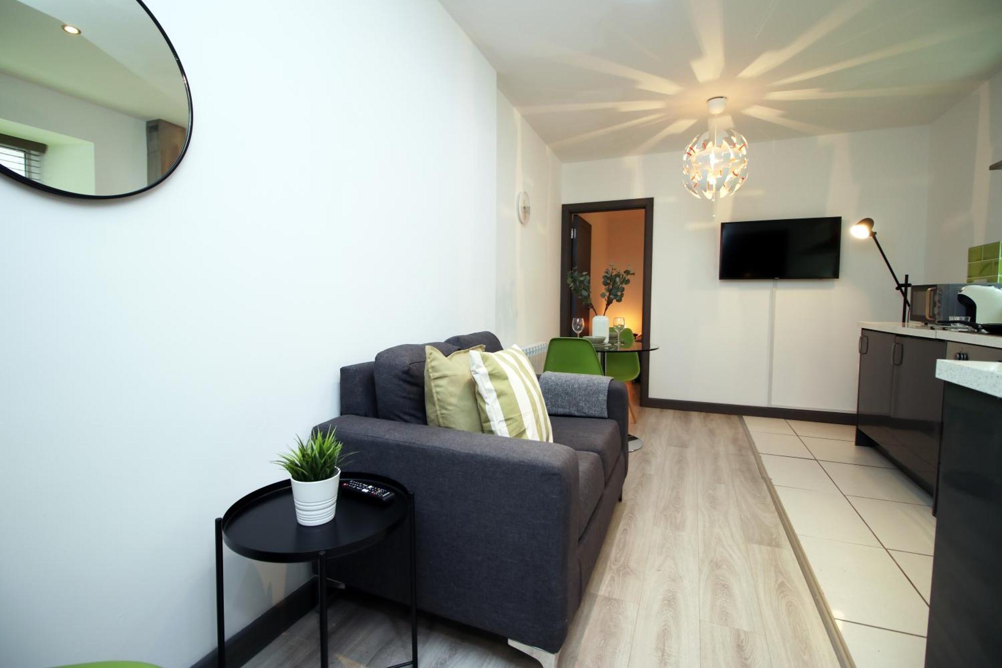 Fully Equipped Kitchen, Parking, City Centre Swansea Esterno foto