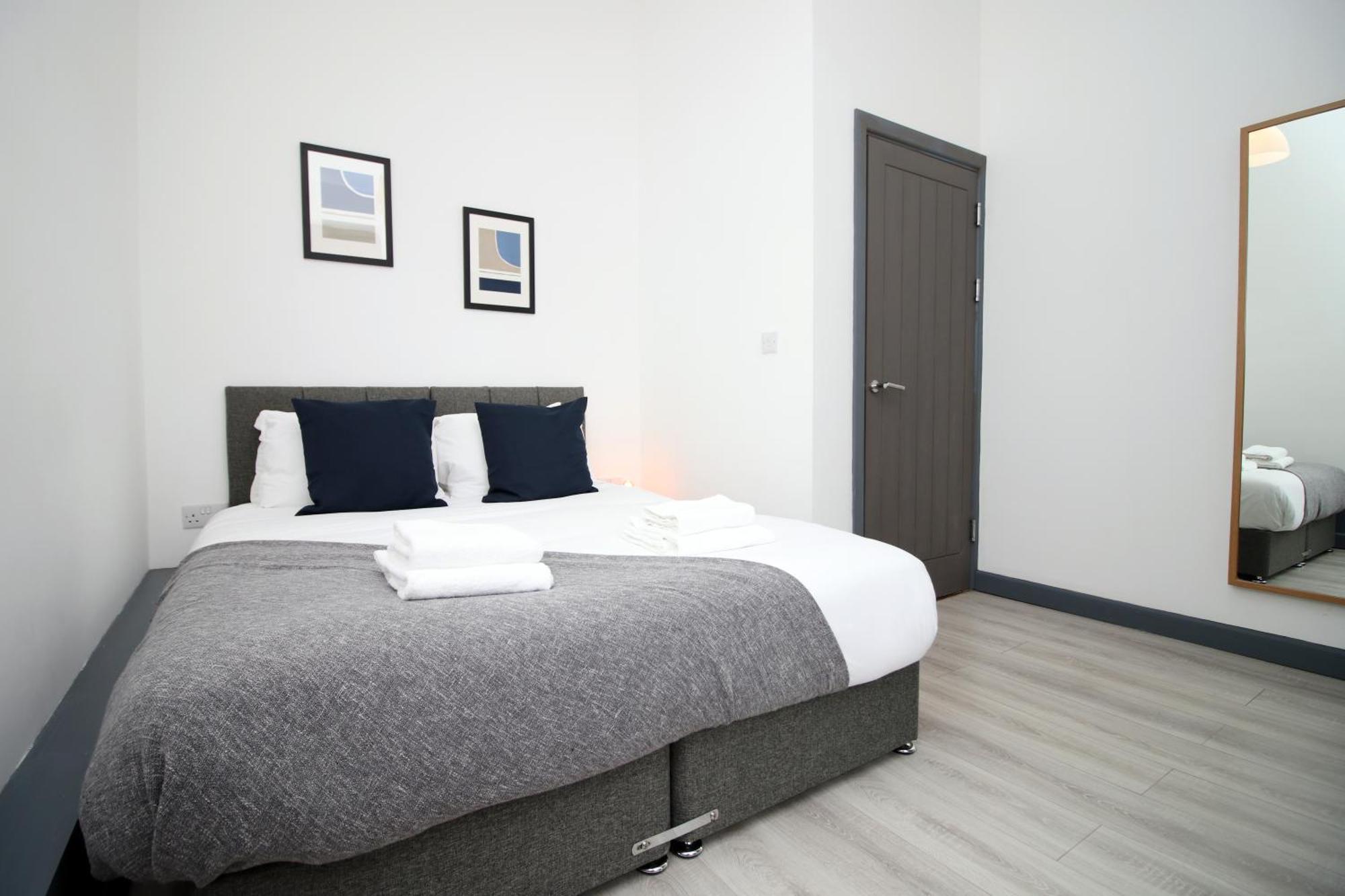 Fully Equipped Kitchen, Parking, City Centre Swansea Esterno foto